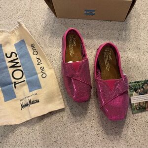 NEW Girls TOMS Pink Shoes